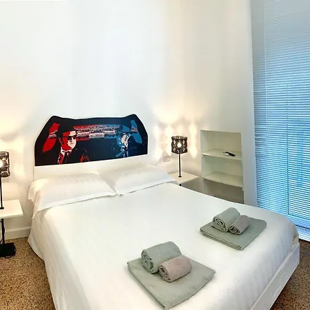 Red Carpet B&B 바리