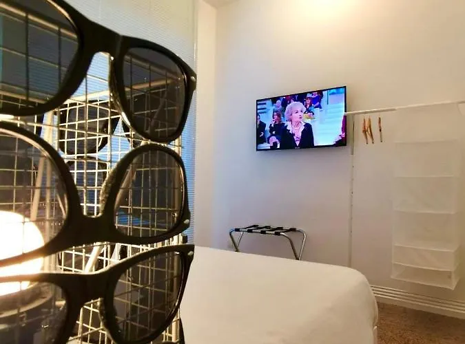 فندق مبيت وإفطار Red Carpet 4*