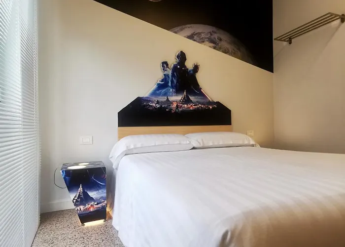 Red Carpet Nocleg ze śniadaniem 3*