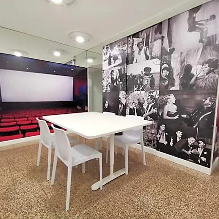 Red Carpet فندق مبيت وإفطار باري