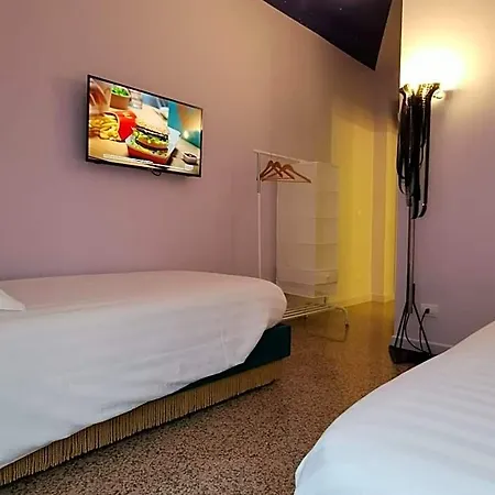 Red Carpet فندق مبيت وإفطار 3*