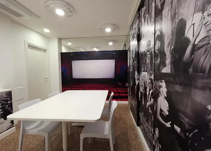 Red Carpet Frühstückspension 4*